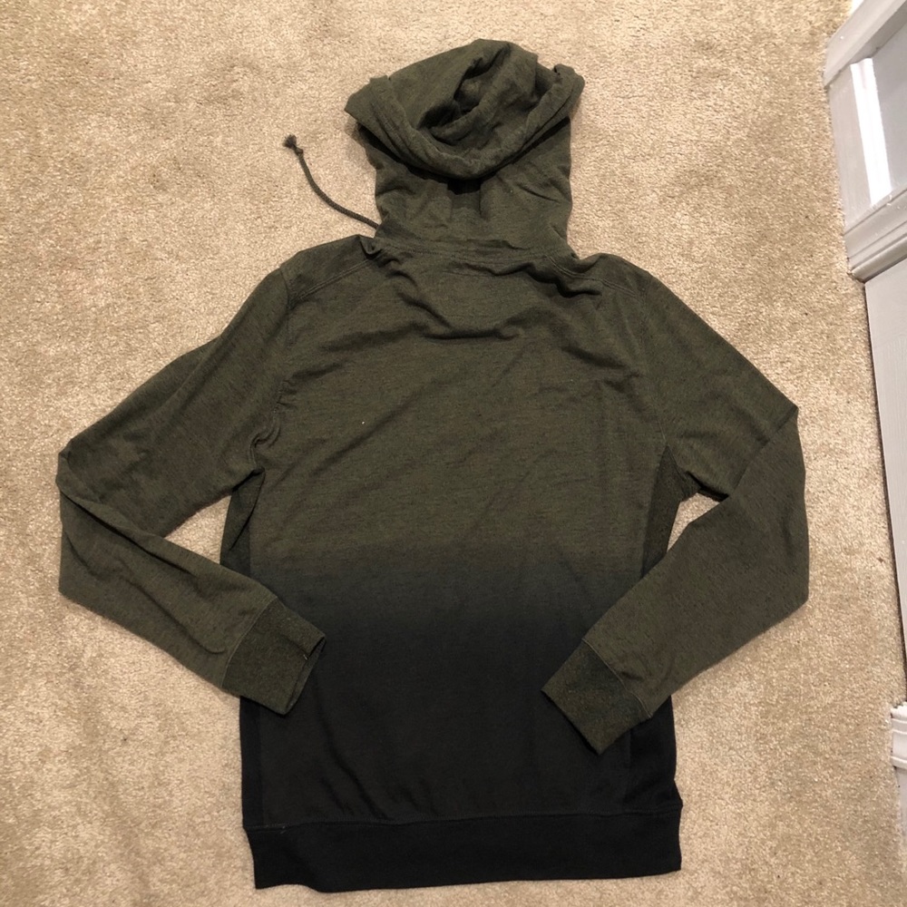 3/$30 American Eagle Gradient Hoodie